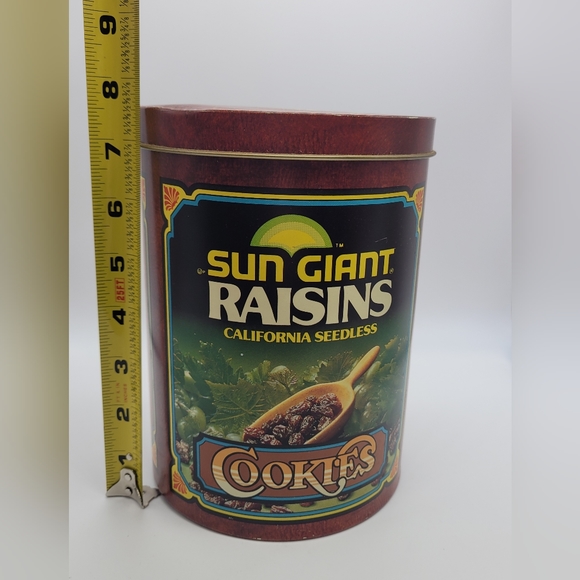 Vintage Sun Giant Raisins Cookie Tin With Lid - Picture 5 of 13